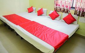 Hotel Gourav Palace