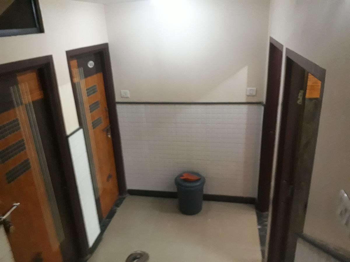 Hotel Gourav Palace Shirdi Exterior photo